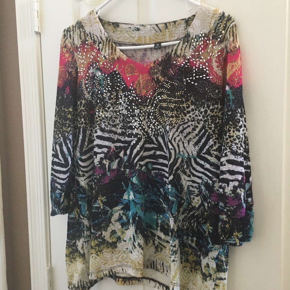 FINAL MARKDOWN Onque Decorative ladies top medium